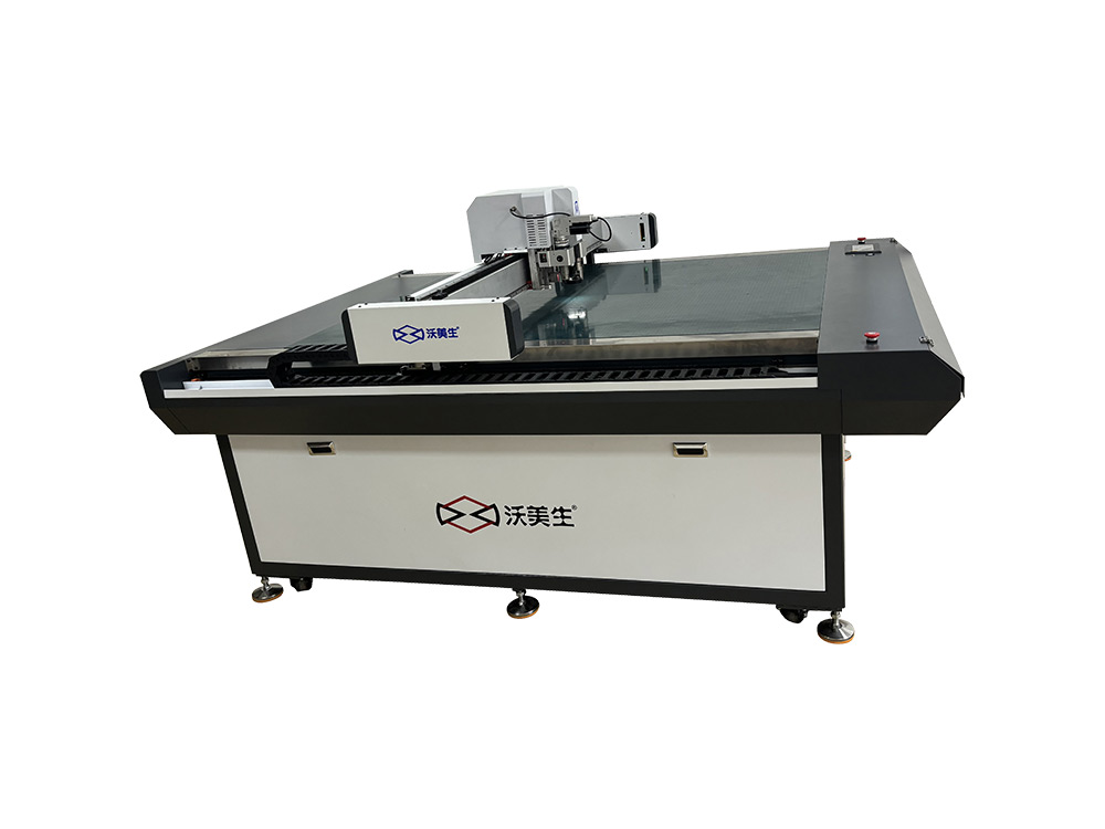 Digital cutting machine